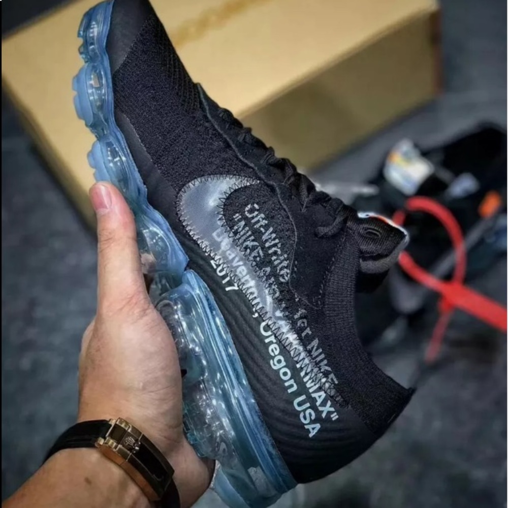 Nike x Off White Vapormax “Black” - Picture 6 of 8